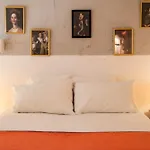 Stylish Near Timeout Market * Lizbona
