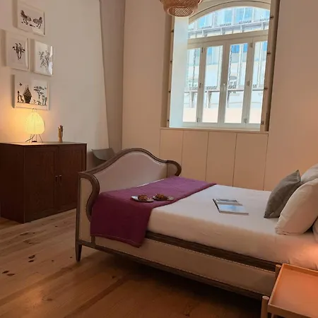 Stylish Near Timeout Market Lisboa