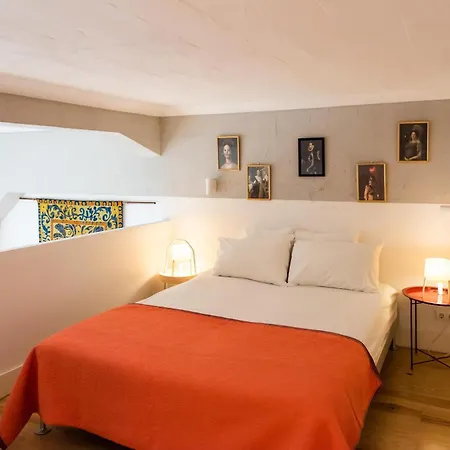 Stylish Near Timeout Market Лісабон