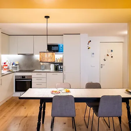 Stylish Near Timeout Market *