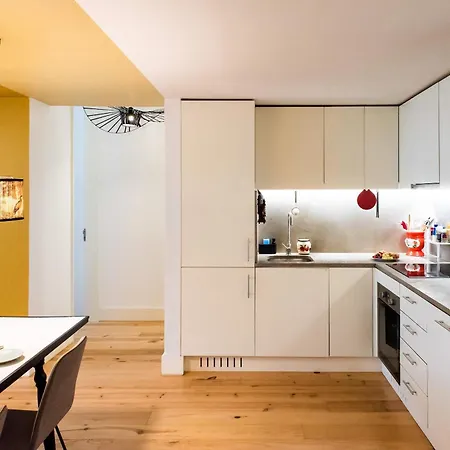 Stylish Near Timeout Market Appartement