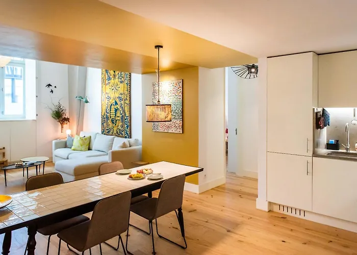 Stylish Near Timeout Market * Lissabon