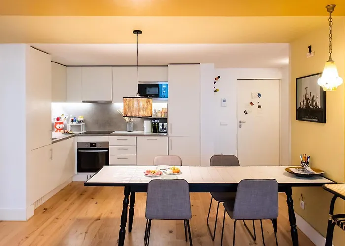 Stylish Near Timeout Market *