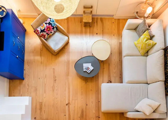 Stylish Near Timeout Market